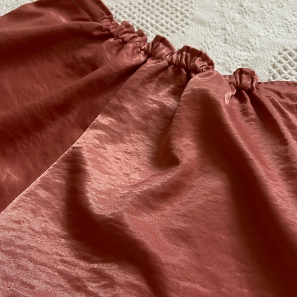 SOLD ON DEPOP Urban Outfitters Satin Feel Shorts - Picture 4 of 5